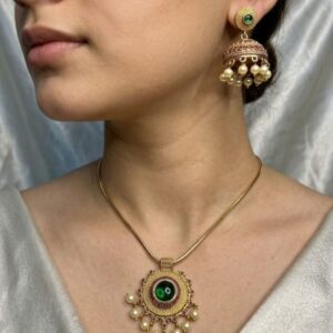 Necklace set